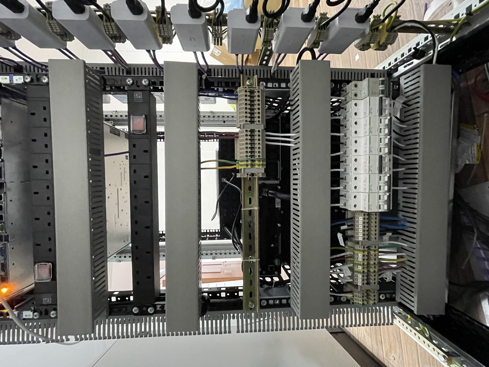 Data Center & Data Networks (LAN & WAN)